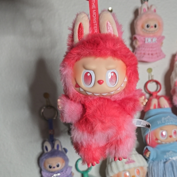 LABUBU The Monsters Big Into Energy -  Love - Picture 2 of 5